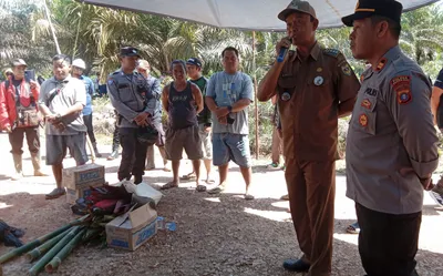 Warga Talaken Pasang Hinting Pali di Lahan Kebun Plasma Seluas 749 Hektare